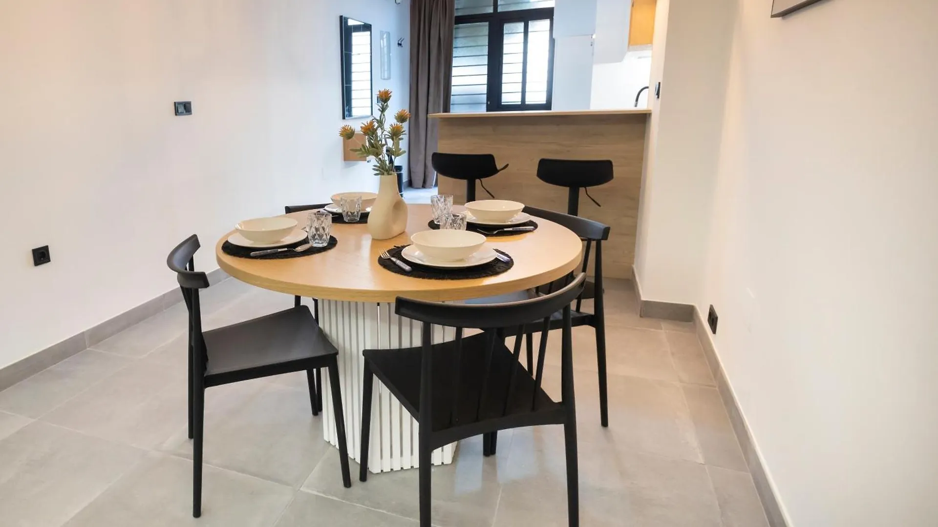 아파트 Rentalsevilla Enjoy Nervion